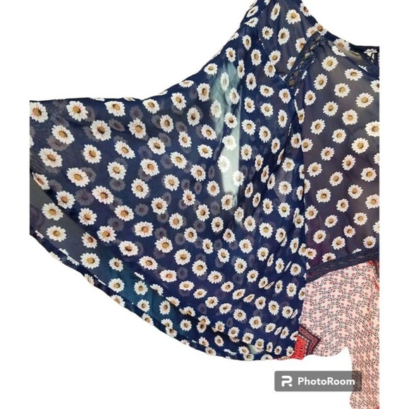 Valerie Stevens Plus Size 2X Tie Front Flowy Slightly Sheer Hippie Boho Top - Picture 4 of 8